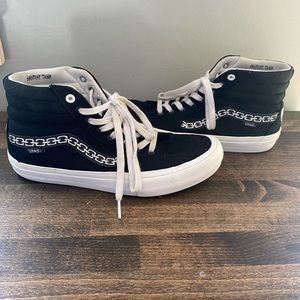 Mens sketchy tank “down with my demons” high top skate shoe